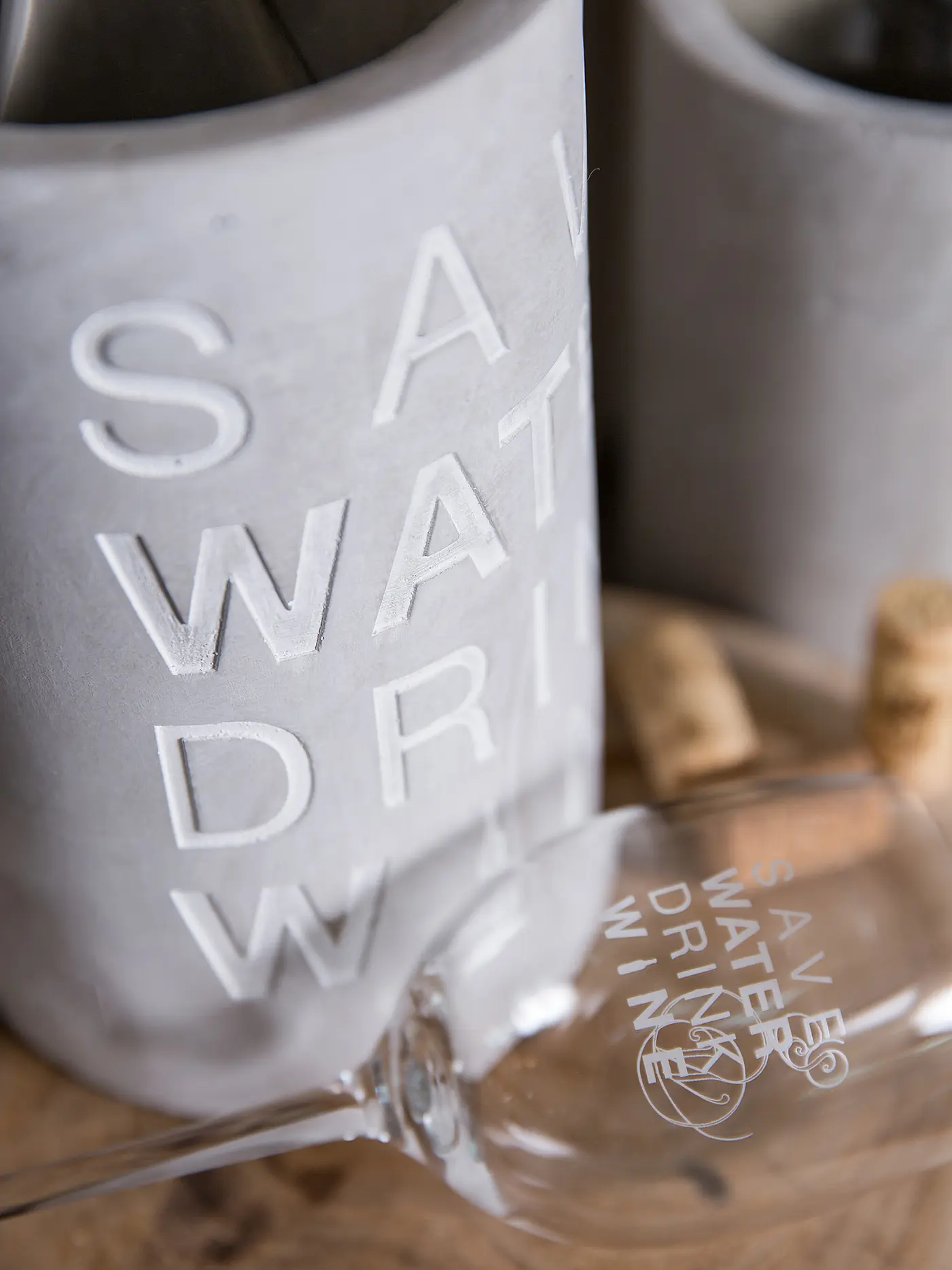 RAEDER | Flaschenkühler aus Beton 21cm "Save Water - Drink Wine" | 